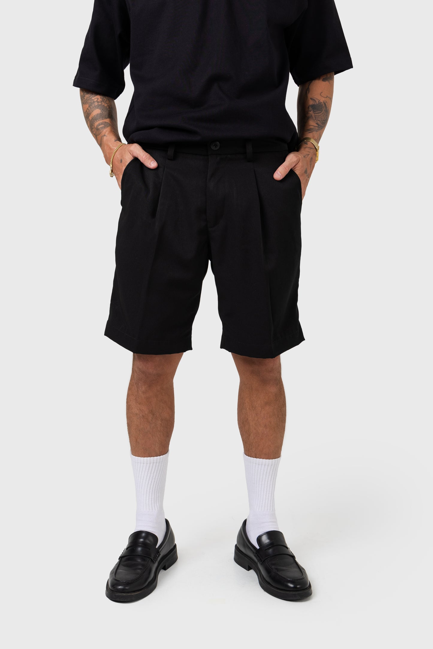 LINW Seseh Pleated Short - Black Seseh Pleated Short - Black