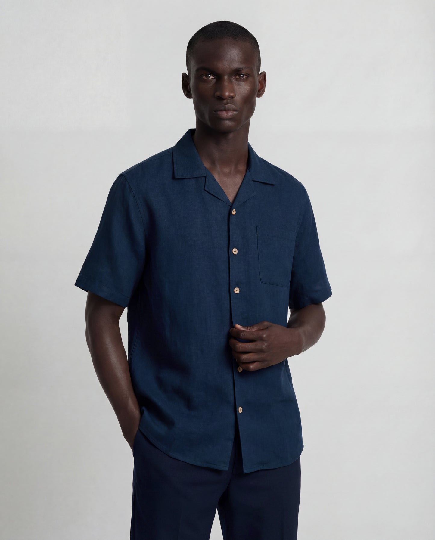 Lost In Nowhere Button Up / Linen Seaside Linen - Navy SS Seaside Linen - Navy SS