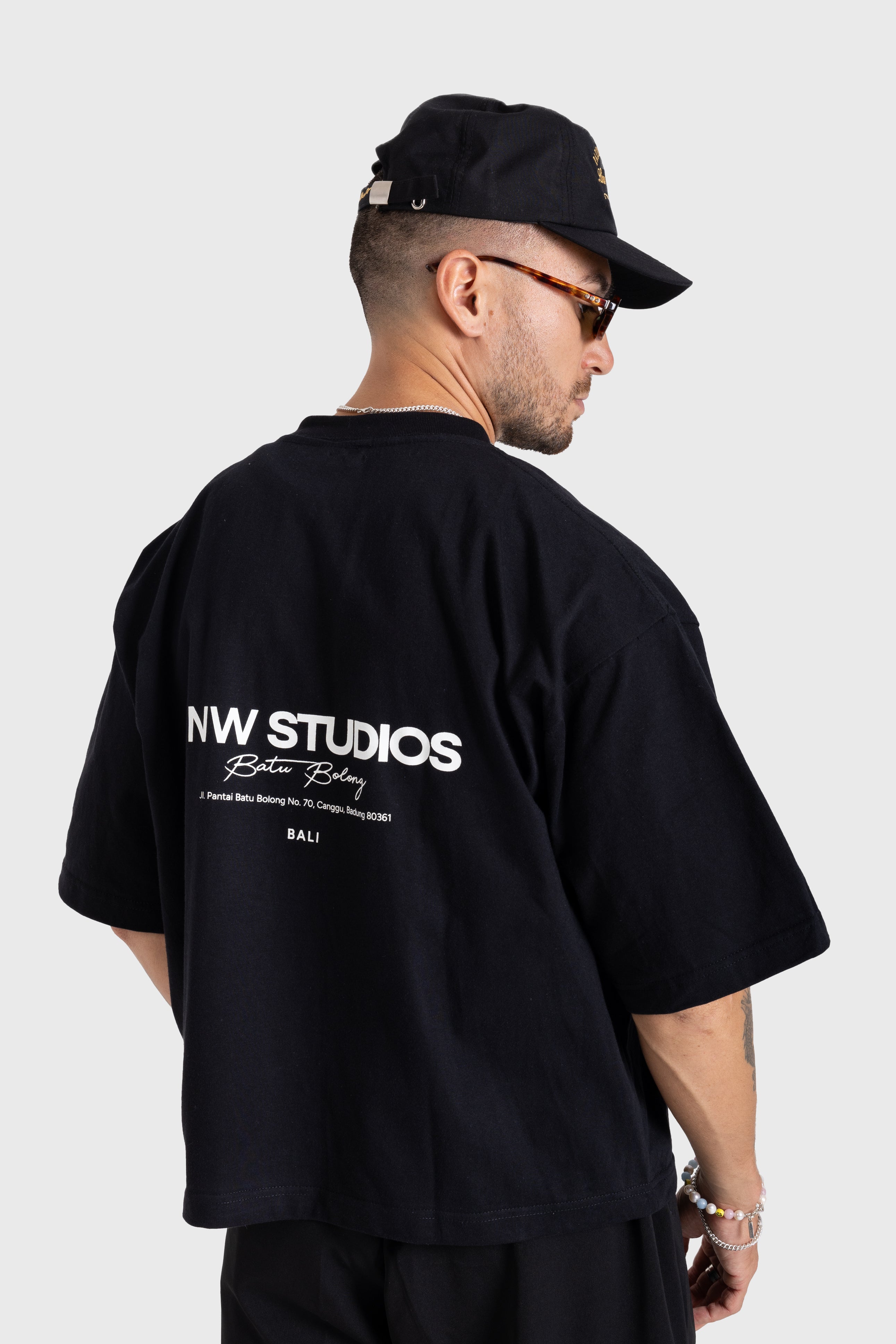 Flagship Cropped Tee - Black – LINW
