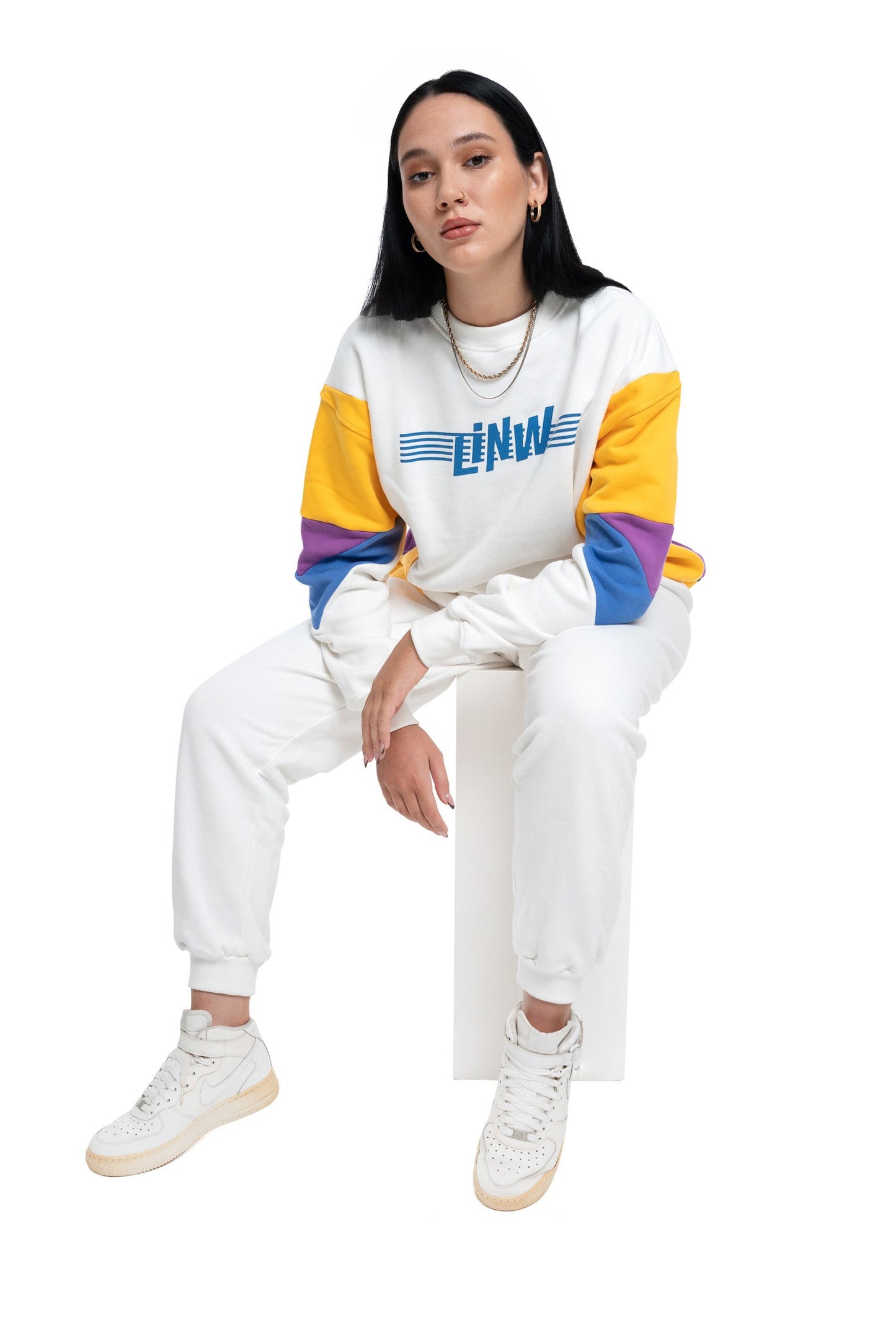 Load image into Gallery viewer, LINW Classic Sweat - Womens 90s Yellow
